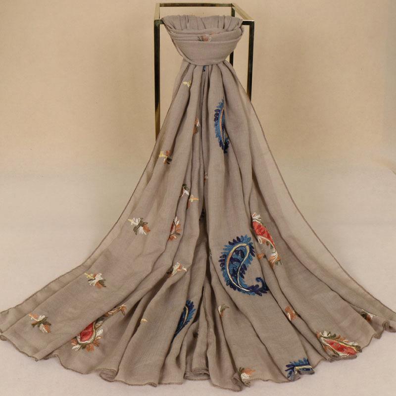Scarves Cashew Embroidered Cotton Women&#039;s Scarf Wind Wholesalers Direct Supply Bs512