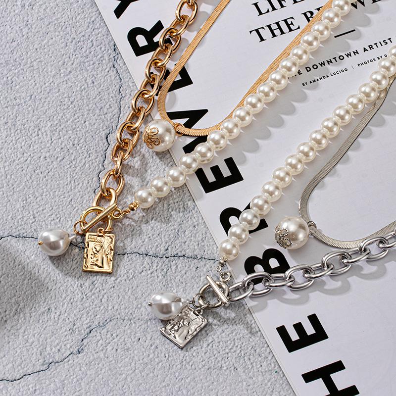 Chains Vintage Portrait Thick Chain Big Pearl Buckle Necklaces Bohemian Punk Metal Material Collar Choker Fashion Women Jewelry