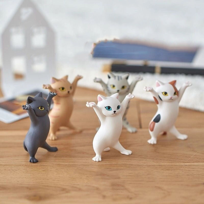 Figurines for Office Desk Accessories Japanese Dancing Cat Pen Holder Student Lovely Desktop Ornament