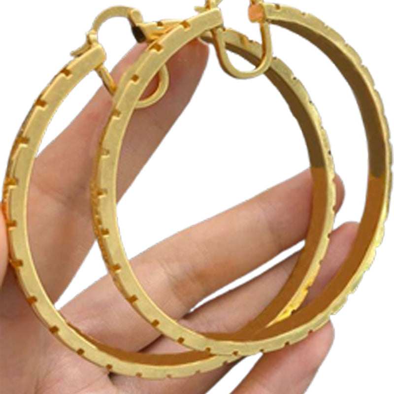 Women Hoop Earrings Designers Gold Fashion Big Circle Simple Jewelry s Letter V Stud Earring Hoops Wholesale 22030105R