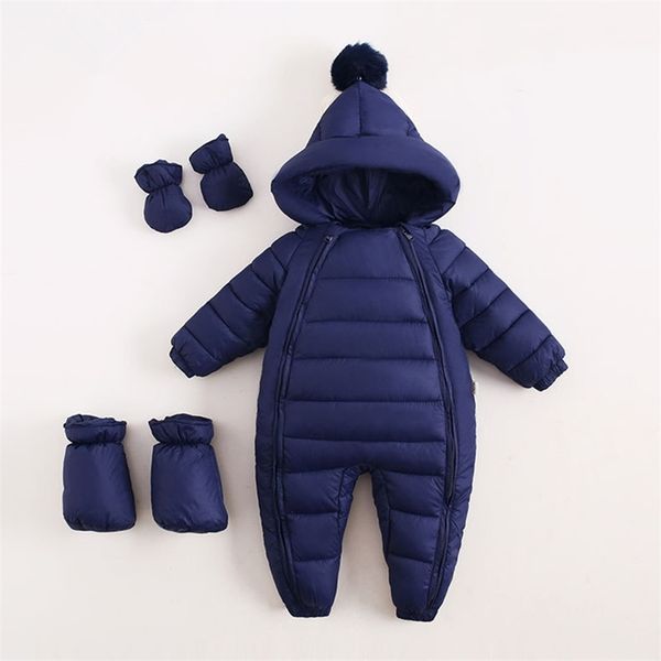 Winter Warm New Born 3M 6M 9M 12M 18MToddler Infant Jumpsuit Plus Velvet Cartoon Baby Boys Girls Rompers With Shoes Gloves 210414