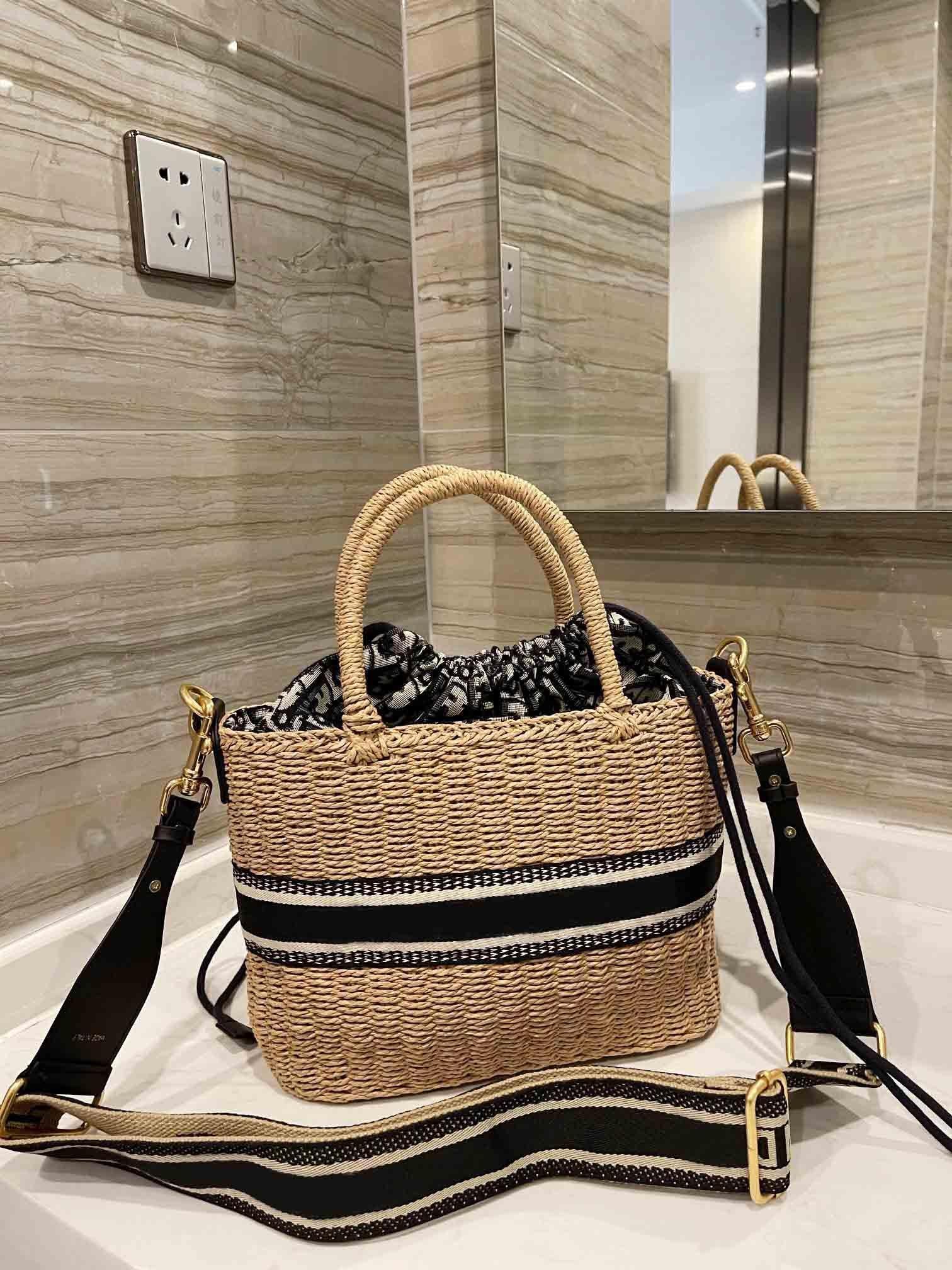Designers Tote Crossbody Bag Luxurys Handbags Wicker Hand-woven Knitting Straw Fashion 2021 Trend WICKER Basket Bags High Quality Wholesale