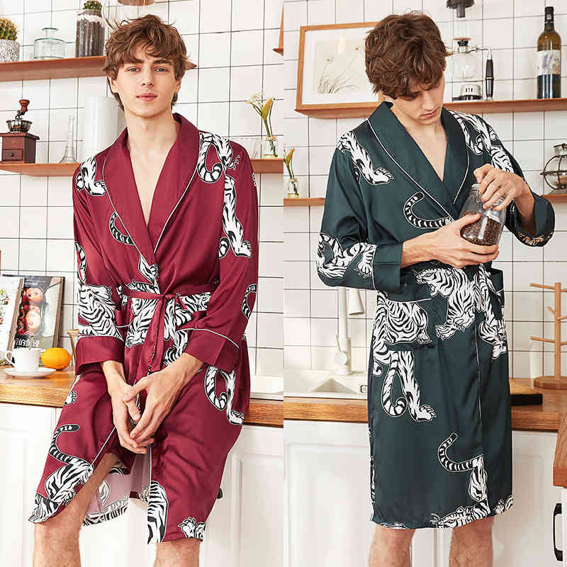 Men&#039;s Sleepwear Long-sleeved Satin Silk Nightgown Breathable Pajamas Spring Printed Robe V-neck Bathrobes Male Home Clothing QTEE