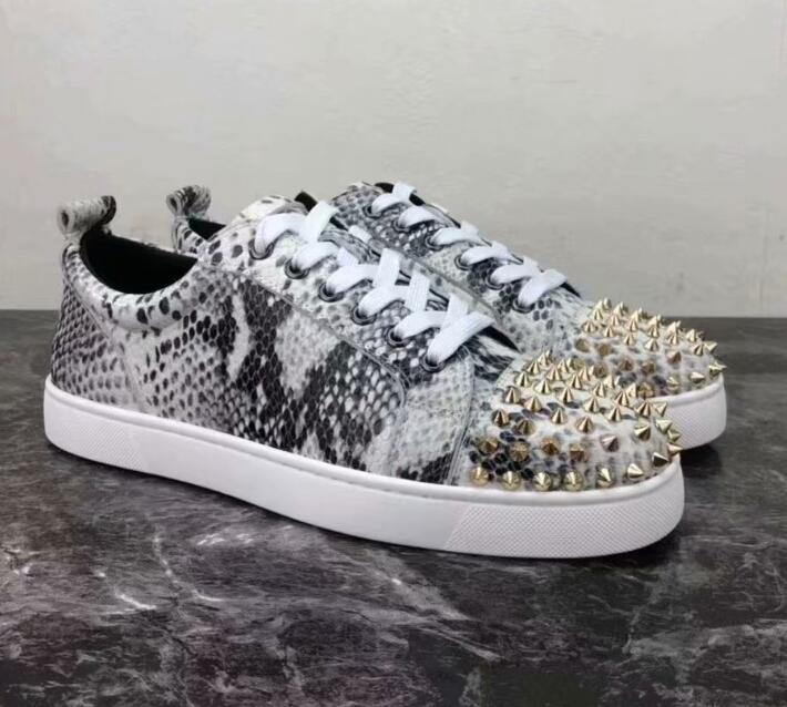 Luxury Red Bottoms shoes Studded Spikes Flat sneakers For Men Women glitter Party Lovers Genuine Leather casual rivet Sneaker