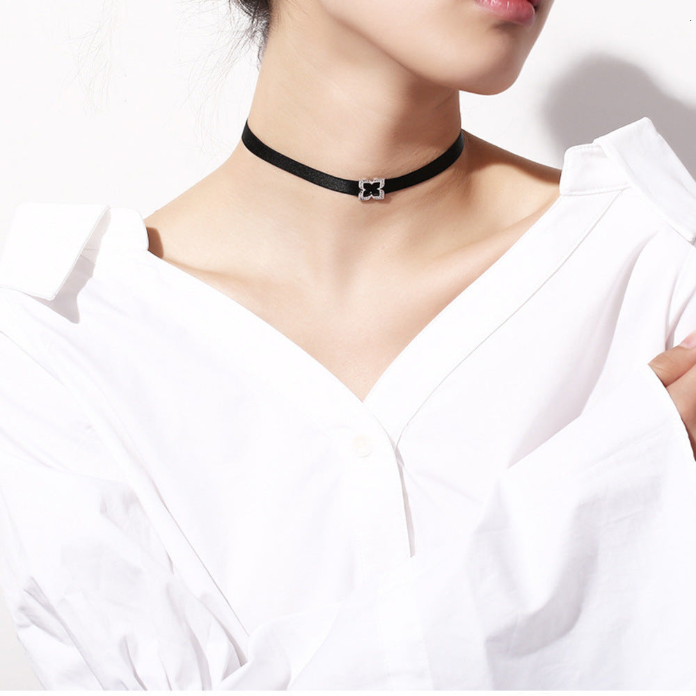 S925 Sterling Silver Necklace with shining clover Choker jewelry and fashionable clavicle chain