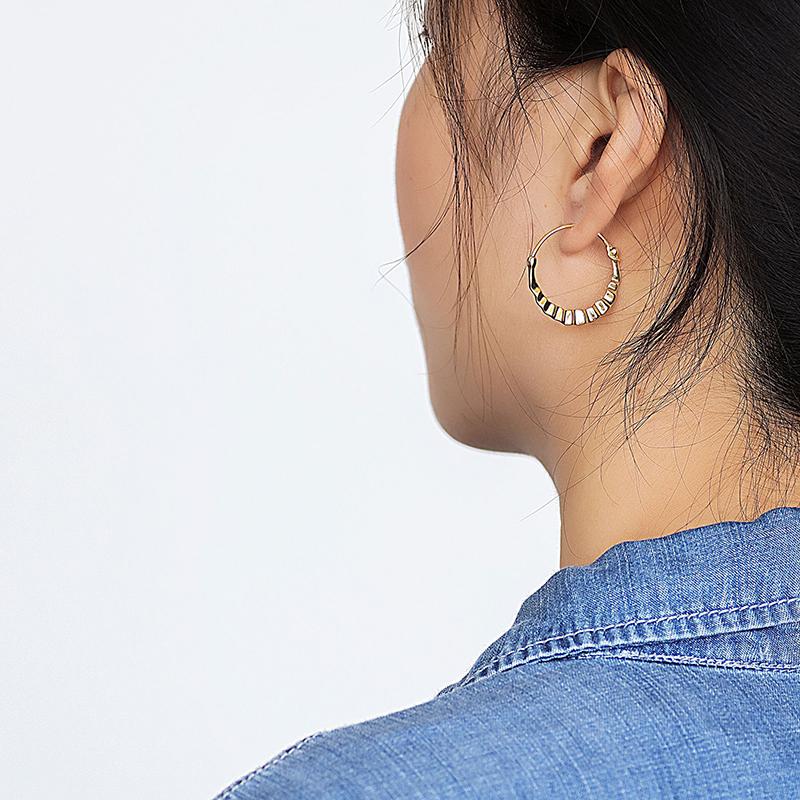 French Big Waved Hoop Earrings For Women 2.5cm Geometric Round Hoops Minimal Circle With Charms & Huggie