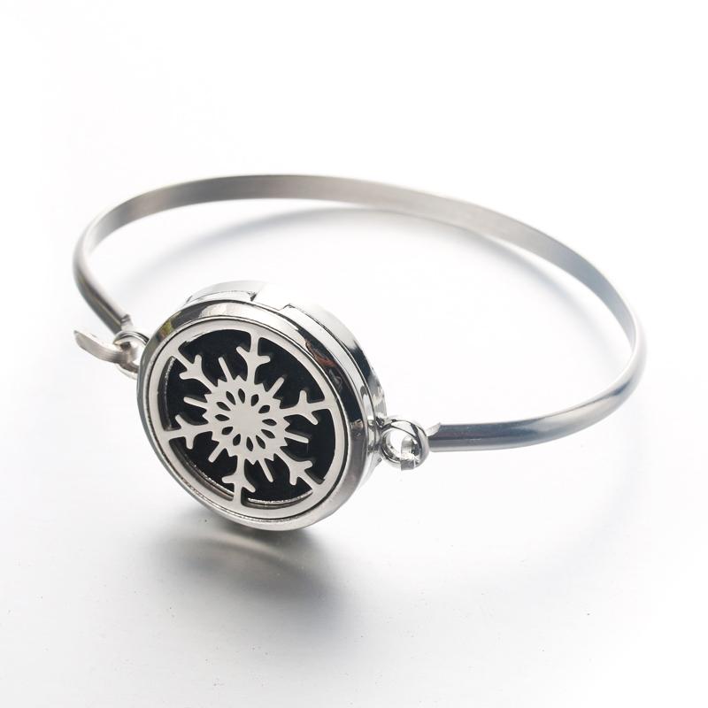 Charm Bracelets Stainless Steel Snowflake Pattern Aroma Spread Bangles Perfume Essential Oil Diffuser Lockets Magnetic
