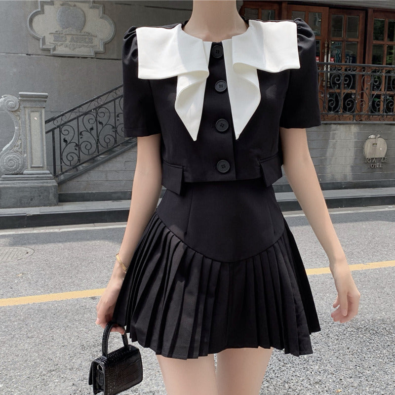 Two Piece Dress Korean Fashion Streetwear 2 Set Women Crop Top Short Sleeve Shirt Blouse + Pleated Skirts Sets Casual Suits OKV2
