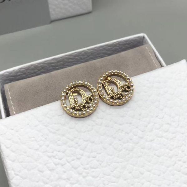 Dio d Jiadijia&#039;s New Pearl Letter Earrings with Drill Precision Hollow Round Earrings
