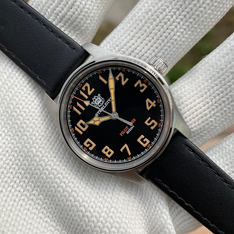 Wristwatches STEELDIVE Mens Watches Sport Watch 37mm Military Quartz Wristwatch 200m Waterproof Luminous Sapphire Mirror Leather Strap