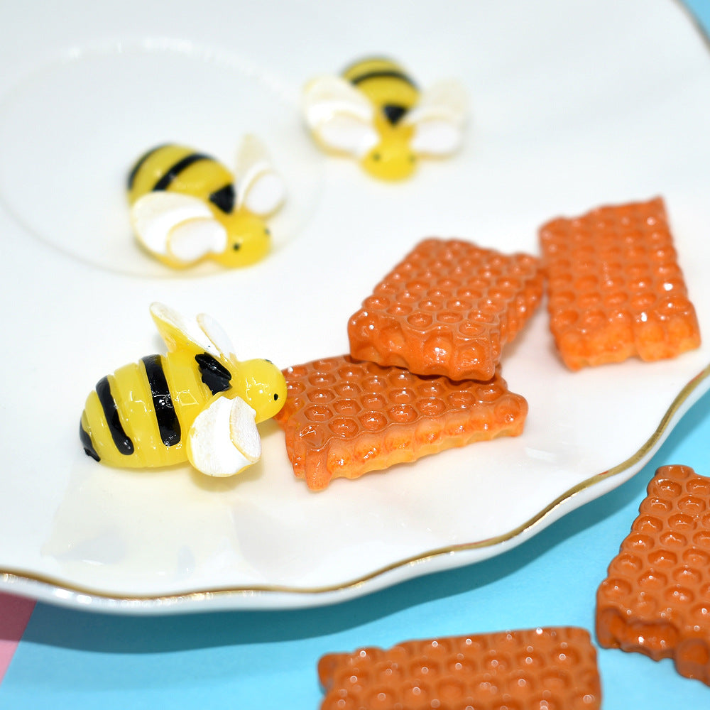 DIY Charming Miniature Honeycomb Shape Resin Flatback for Scrapbooking DIY Crafts Cute Animal Mold Accessories 1222285
