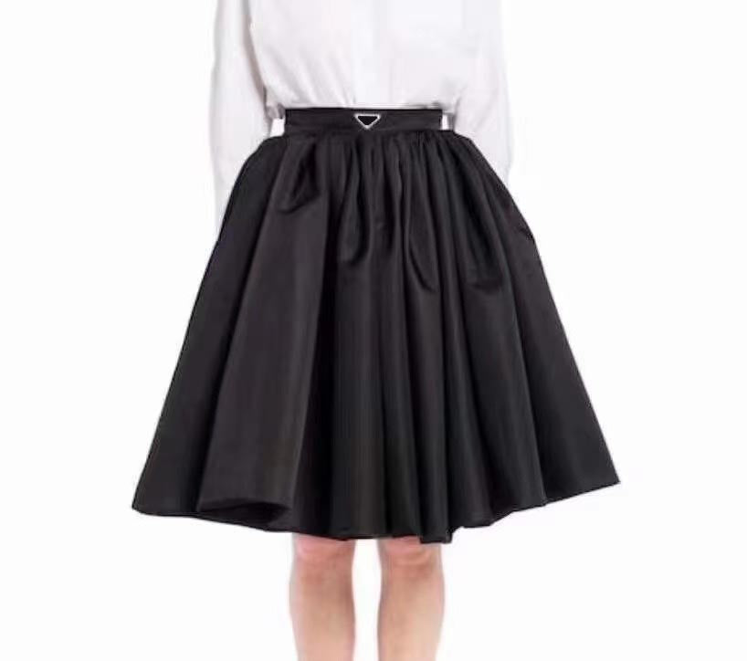 21ss New Designer Women Shirts High Quality Lady Half Dresses with Inverted Triangle Best Matches Skirts for Spring Summer Autumn Winter SML