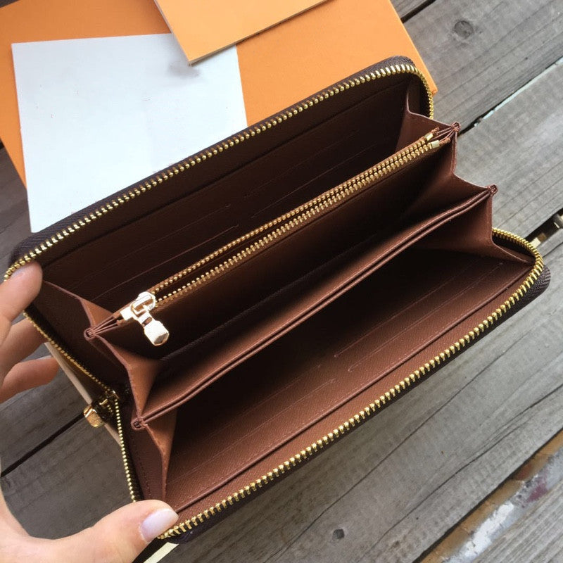 Card Holder Keychain Wallets purse Men woman High quality fashion purses Leather Long single zipper lady ladies Holders Coin 60017 with box LB82 Des