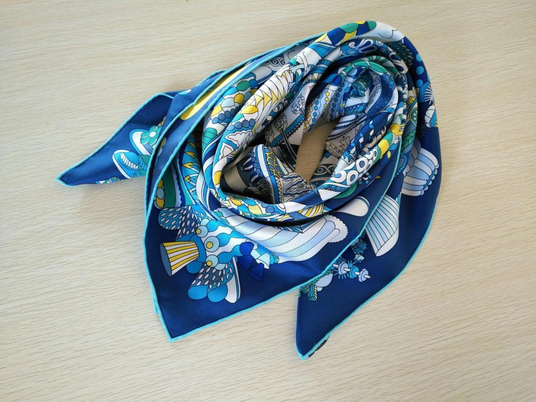 Scarves 2021 Arrival Fashion Elegant Classic Pattern 100% Silk Scarf 90*90 Cm Square Shawl Twill Wrap For Women