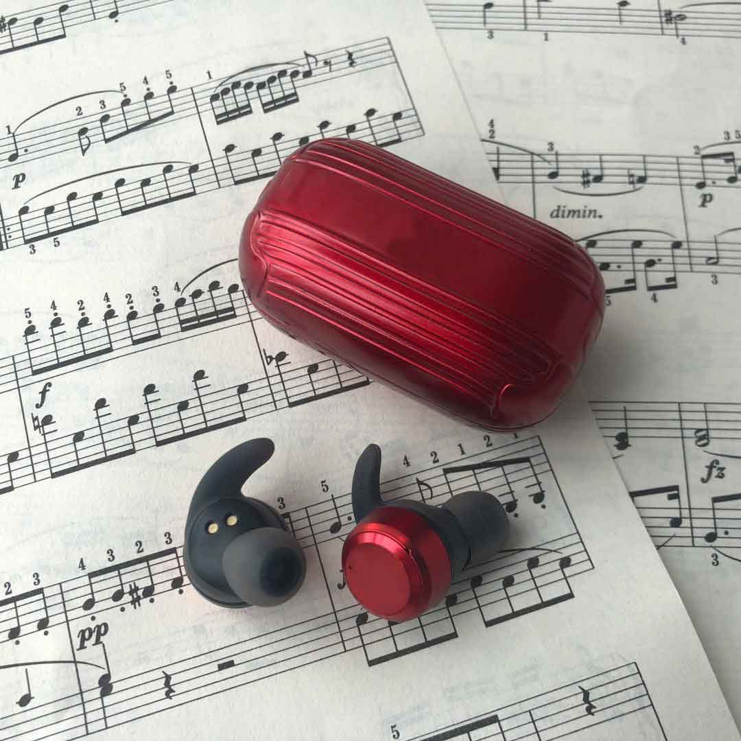 Famous Stylist Wireless Bluetooth EarBuds TWS Headphone Stylish Earphones Designers Sport Headest Charging Box Headset 4 Color Available