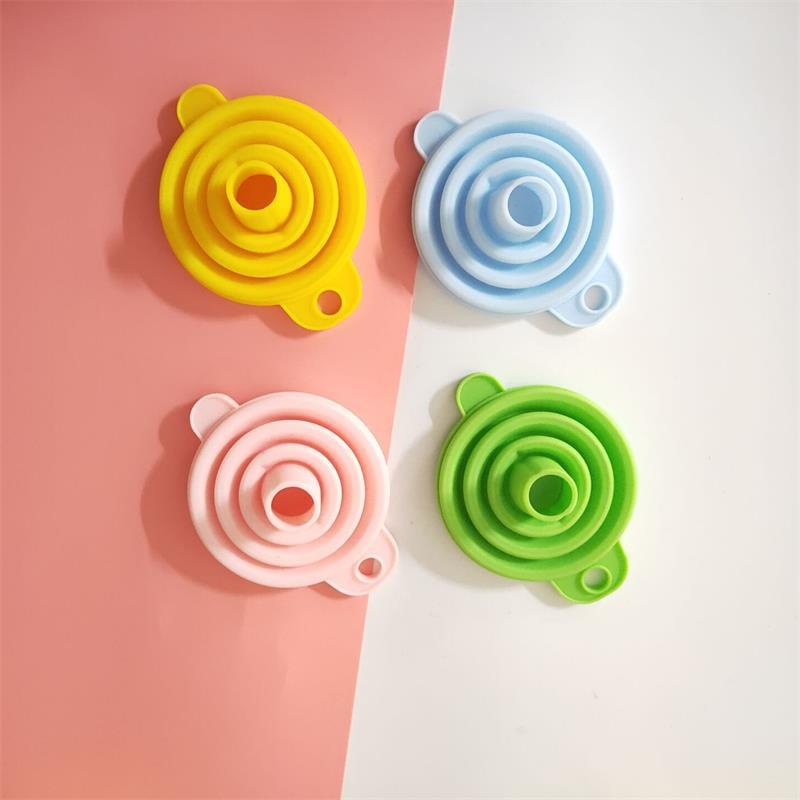 Kitchen Tools Retractable Silica Gel Funnels Household Wine Funnel Foldable Oil Pot 122414