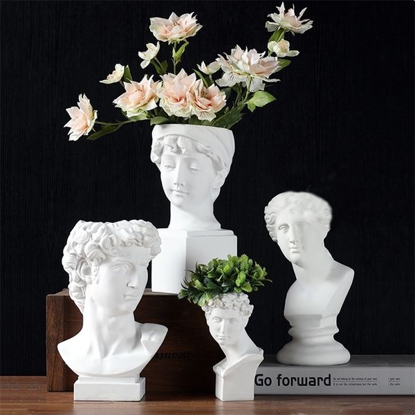 Resin Vase Northern Europe Home Decoration Storage Box Pen Holder Makeup Brush Holder European Sculpture Statue Art Supplies LJ201209