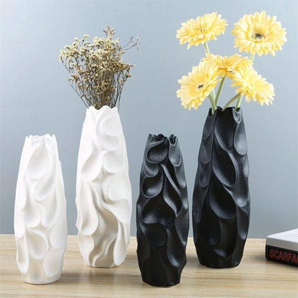 European Modern Style Living Room Ornaments White-Black Ceramic Vases Household Flowertop Decor Dried Flower Organizer Container LJ201209
