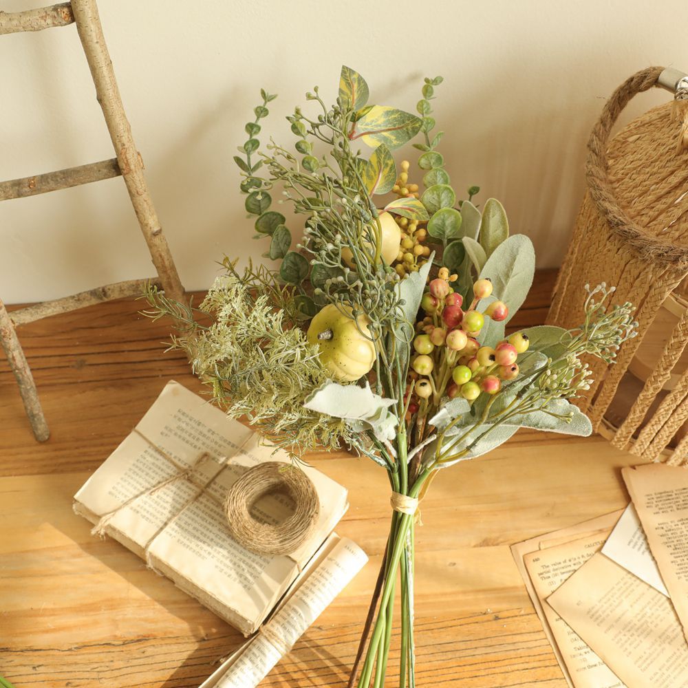 Simulation Pumpkin Berry Eucalyptus Leaf Bouquet Fake Plastic Plants for Home Garden Decoration Photography Props Faux Flowers