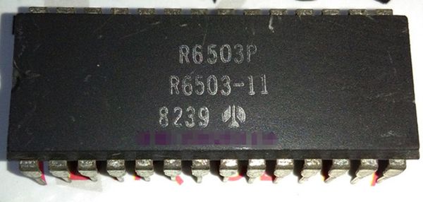 R6503P . R6503AP Integrated Circuit ICs R6503-11 R6503-13 8-bit Microprocessor Chips , PDIP28 - Old cpu Vintage Processor 6503 Dual in-line