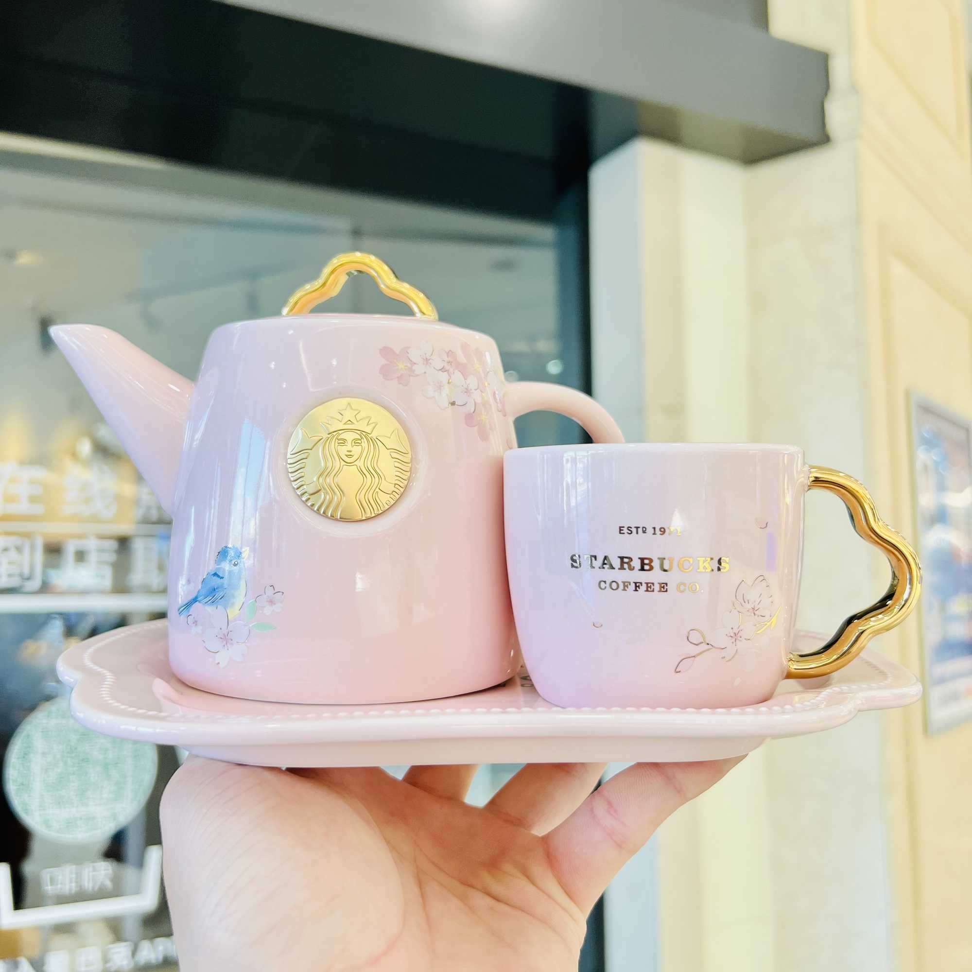 New Starbucks Cherry Blossom teapot 2022 spring cherry blossom Ruyi ceramic pink child and mother Teapot Set