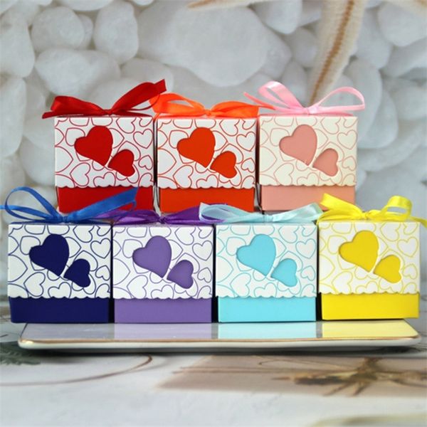 50-100pcs Love Heart Candy Box Sweet Container Favor And Gift Boxes With Ribbon For Baptism Birthday Party Wedding Decoration 220420