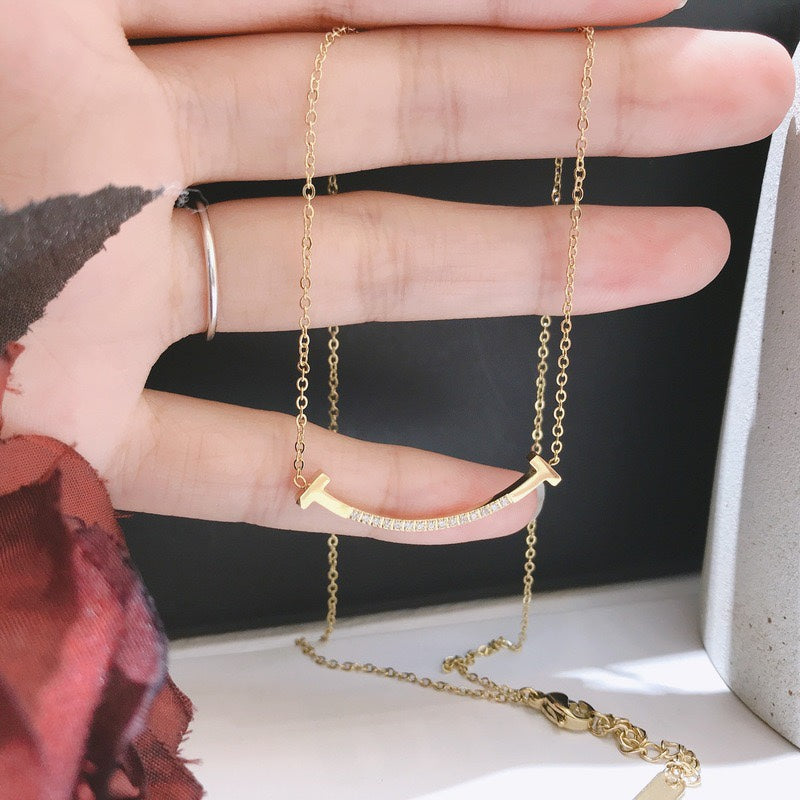 Luxury Womens Designer Necklaces Chunky Choker Chain Crystal 18K Gold Plated Stainless Steel Letter Pendants Necklaces Statement Wedding Jewelry X42