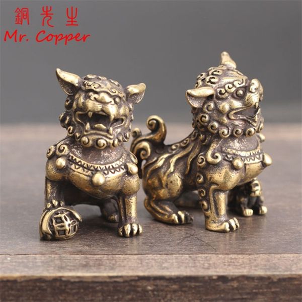 1Pair Pure Copper Lucky Lion King Figurines Miniatures Desk Ornaments Antique Bronze Chinese Animals Statue Home Feng Shui Decor 220816