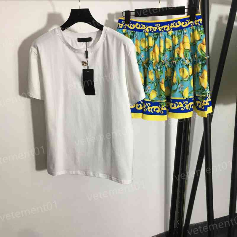 Designer Women Two Piece Dresses Cotton Short-sleeved T-shirt And Lemon Print High-waisted Skirt 2 Piece Sets Luxury Women Clothing