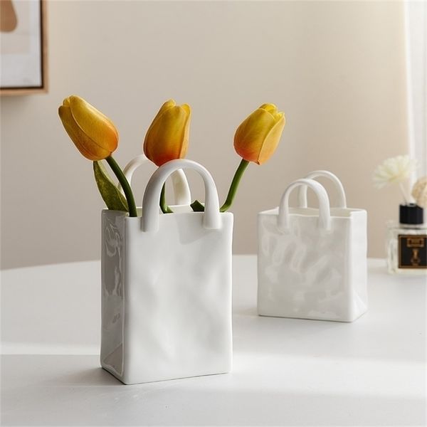 Nordic Creative Shopping Basket ceramic mini Vase Bag Decoration Simple Dried Flower Arrangement Vases Table Decor pots Art 220628