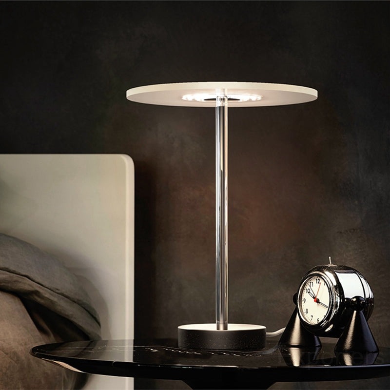 LED Modern Table Lamps Frameless Round Acrylic Nanometer Guide Plate Desk Lamp Bedroom Lamp Office Living Room Light Fitting Transparent