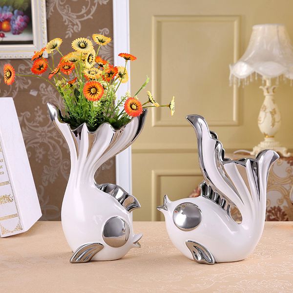 Romantic Ceramics Kissing Fish Figurines Vases Porcelain Gift and Craft Decoration Accessories for Valentine&#039;s Day and Wedding