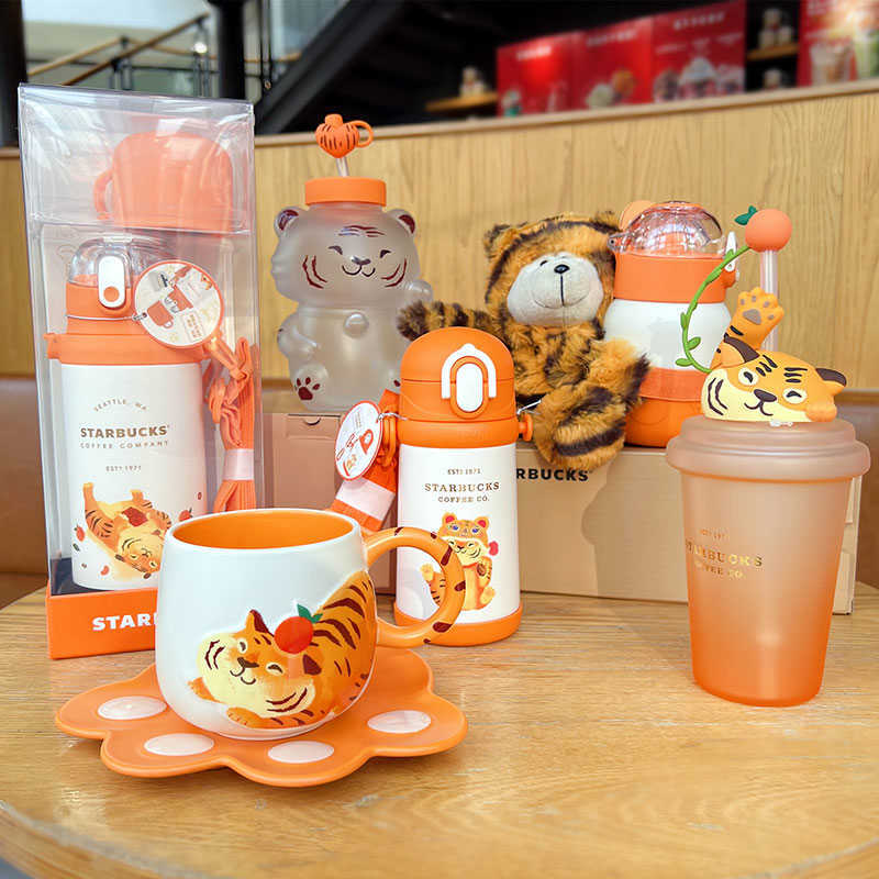 Starbucks year of the tiger cup 2022 new Zodiac cute zhaocaimeng tiger glass mark coffee ceramic cup teapot
