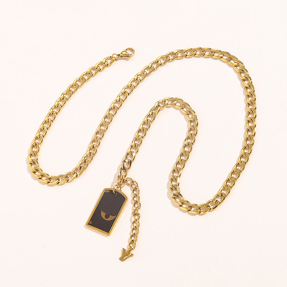 Europe America Fashion Womens Design Necklace Faux Leather 18K Gold Plated Stainless Steel Necklaces Choker Chain Letter Pendant Wedding Jewelry ZG1