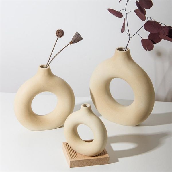 Round Ceramic Vase Home Decoration Accessories Office Desktop Living Room Interior Decoration Gifts Nordic Round Ornaments 220423