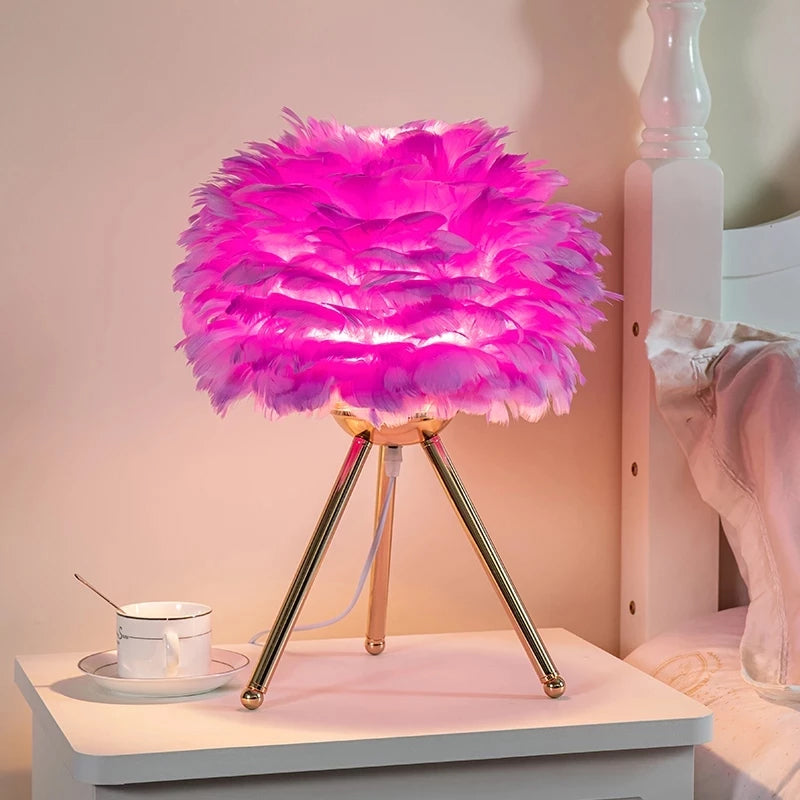 Modern Feather Table Lamp Bedroom Living Room Bedside Lamps Romantic Goose Feathers Decoration Girl Table Lights Fur Reading Lighting Desk Wedding G