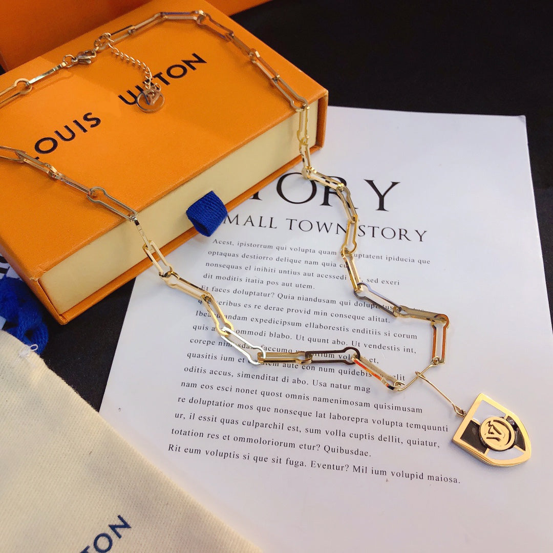 18K Gold Plated Luxury Designer Necklace Stainless Steel Necklaces Choker Chain Pendant Statement Fashion Womens Wedding Jewelry Accessories X213