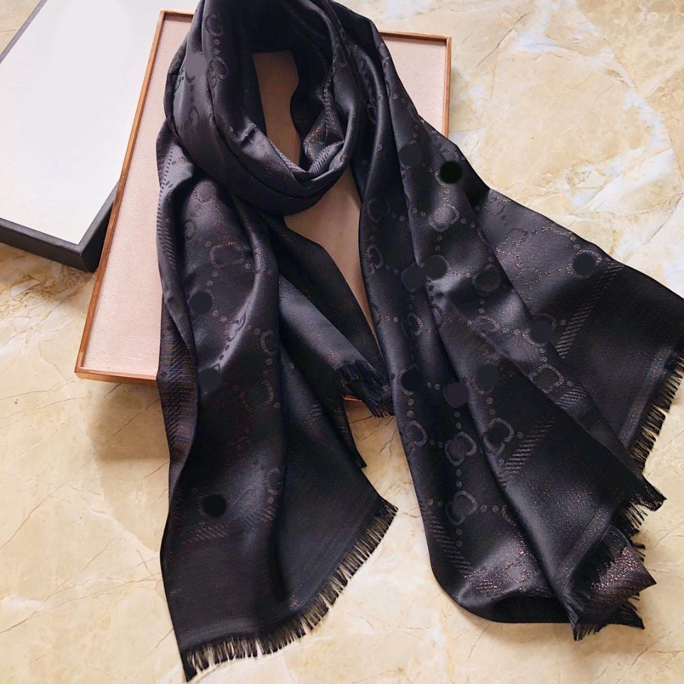2022 New Classic Designer Gold silk long scarf cashmere scarfs For Men and Women Winter scarfs Big Letter pattern Pashminas Shawls scarves