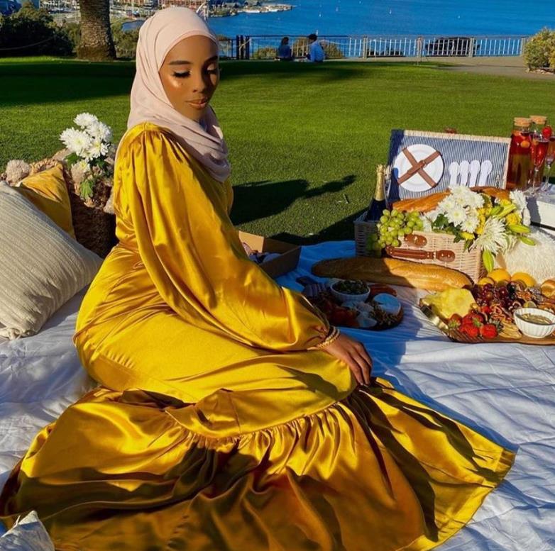 Outdoor Shirts Spring European dubai elegant dress Belted frock with bubble sleeves yellow