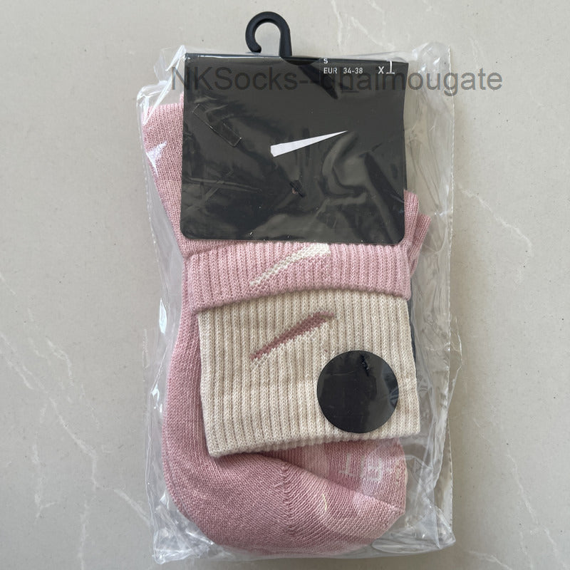 Classic Fashion Men Socks Hook Brand Color Stitched Men&#039;s Women&#039;s Long Tube Sports Training Sock Street Couple Middle Tubes Luxury Medium