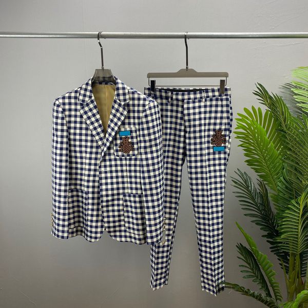 New AOP jacquard letter knitted sweater in autumn - winter 2022acquard knitting machine e Custom jnlarged detail crew neck cotton cvd45r58d