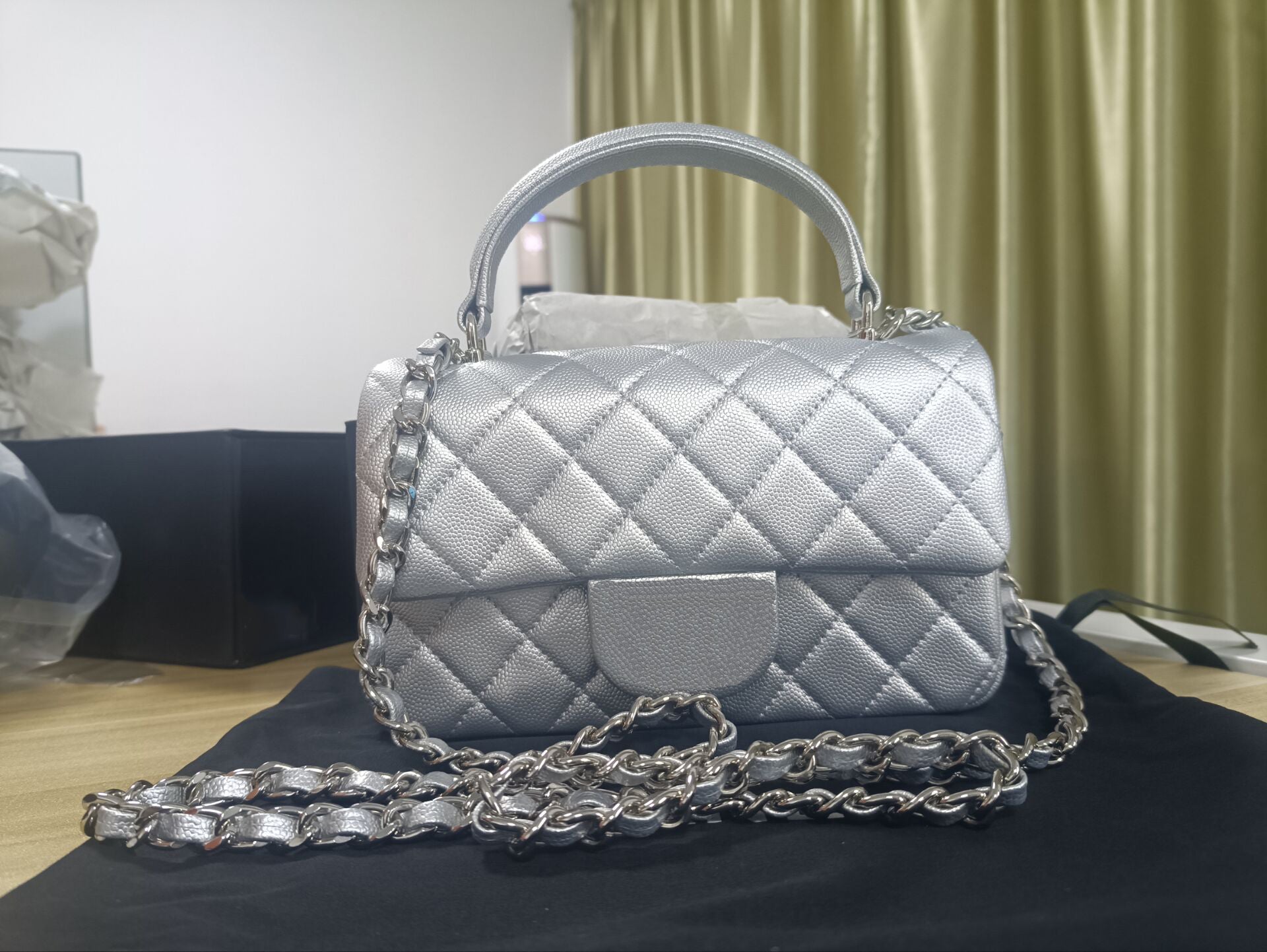 Hand Flap Bag Classic Top Caviar Grain Cowhide Leather Quilted Plaid Weave Chain Gold Hardware Shoulder Messenger Bag Luxury Designer Ladies Sweet H