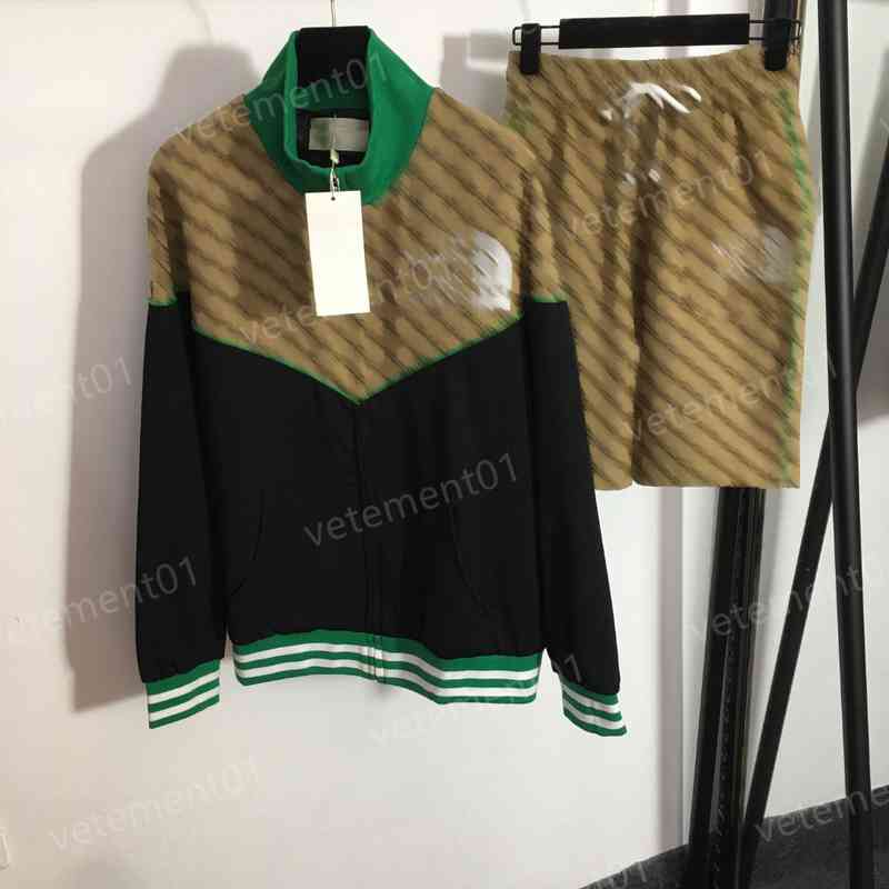 Womens Two Piece Pants Sporty Stand Collar Zip Cardigan Windbreaker And Embroidered Webbing Print Shorts 2 Piece Sets Women Designer Tracksuits