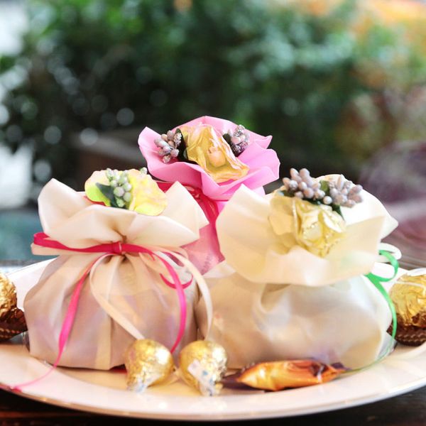 Italian Style Wedding Gift Wrap Favor Candy Bags Yarn Pouch With Flower Bouquets For Party Favours Table Decoration Supplies 50 Sets