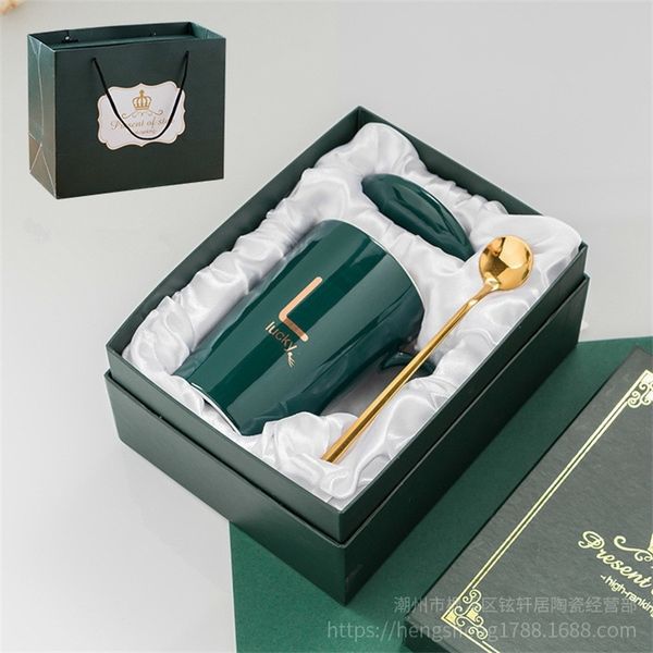 Classic creative ceramic coffee cup personality letter with spoon cover practical gift mug cup birthday present T200506