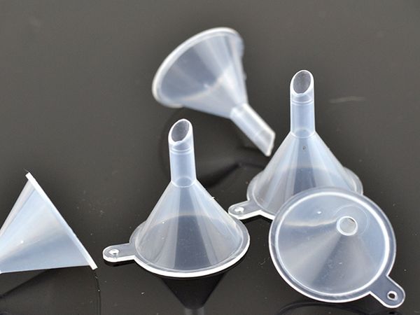 1000pcs-lot Free Shipping perfume funnel,Small Mini Plastic funnel For Perfume Liquid Essential oil Filling,Consmetic Tool- Tundish Filter
