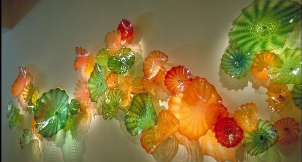 Colorful Hand Blown Lamps Arts Decorative Flower Plate for Wall Decoration Style Multicolor Glass Hanging Plates Art