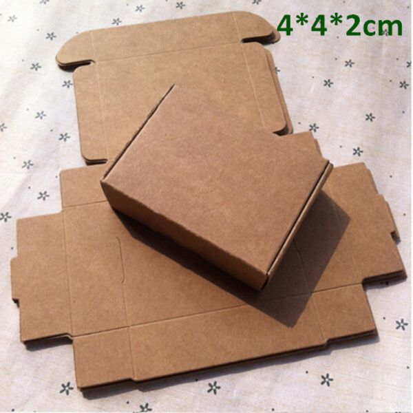 Small 4*4*2cm Kraft Paper Box Gift Box for Jewelry Pearl Candy Handmade Soap Baking Box Bakery Cake Cookies Chocolate Package Packing Box
