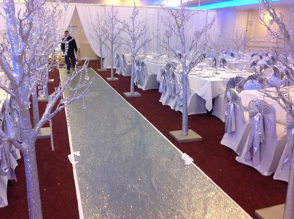 wedding decoration vases and tall flower stands-wedding stage pillars-plastics tree