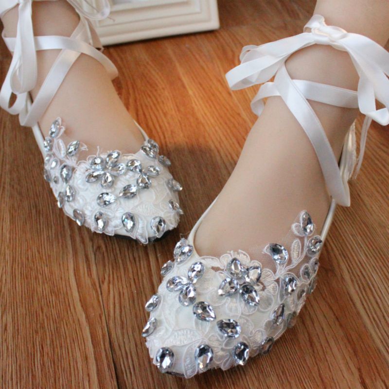 Lace white bridesmaid shoes bright drill with low performance with flat belt in soft bottom with the bride wedding shoe pictures hand @02